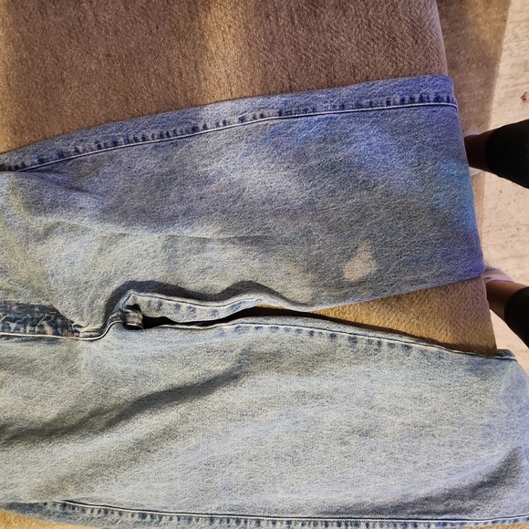 Authentic Vintage Armani Jeans Light Blue Relaxed Fit - Picture 11 of 11